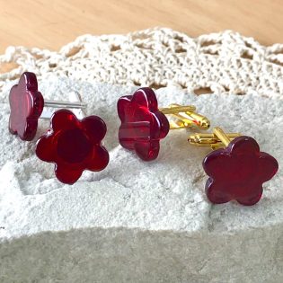 Wicksteads AWDesignsUK Deep Red Glass Flower Cufflinks