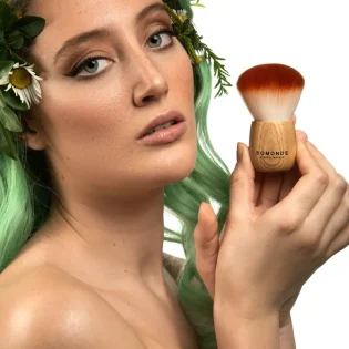 Bomonde’s Kabuki Makeup Brush