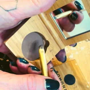 Bomonde’s Vegan Mineral Eyebrow Palette