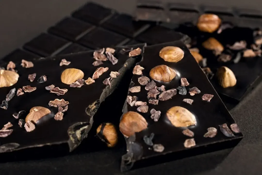 Cocoa Loco's Dark Chocolate, Cocoa Nibs & Hazelnut Bar