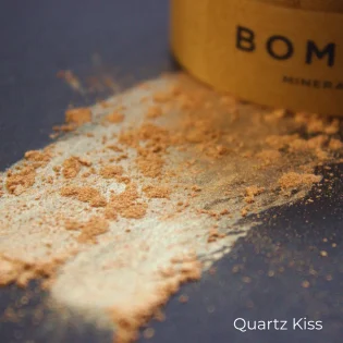 Quartz Kiss Mineral Highlighter by Bomonde available at Tiezori